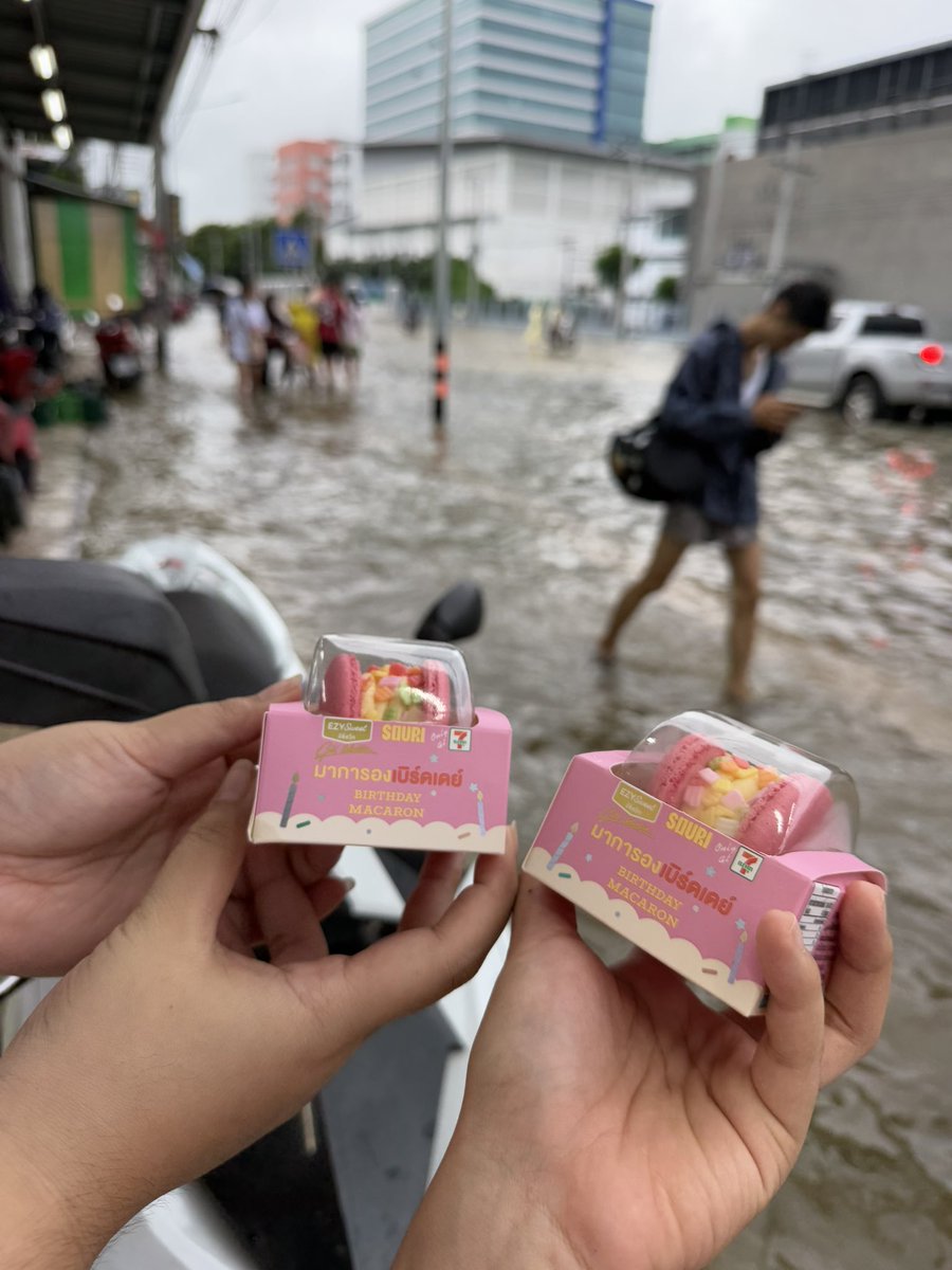 KANNIKA4045's tweet photo. น้ำท่วมพวกหนูเลือกที่จะหากินซูรีแทนข้าวเลิฟฟฟ🤏🏻🩷
 #souri https://t.co/7fuGucKi2L