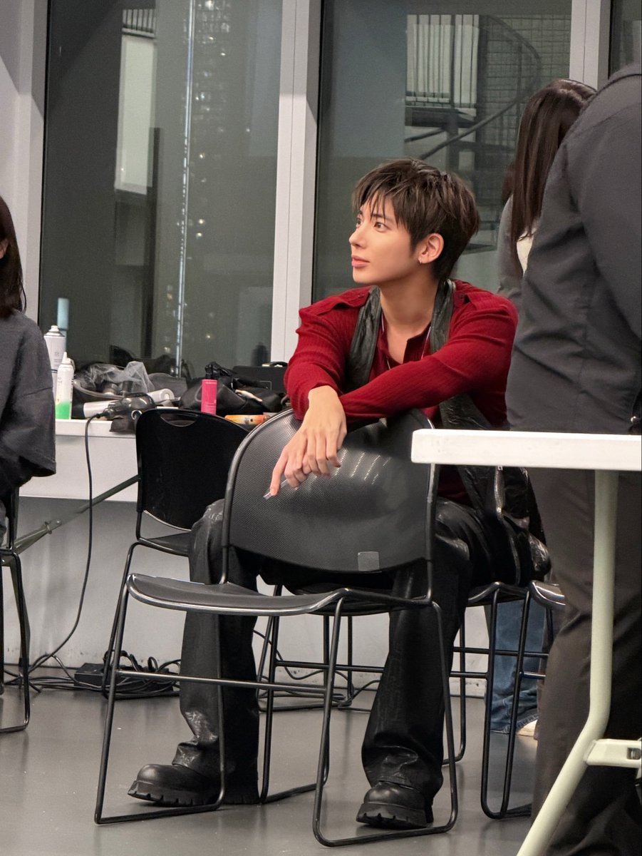 th_all_right's tweet photo. 진짜 진짜 개 ㅉ진짜 아 진짜 https://t.co/ct7kcpt5f3