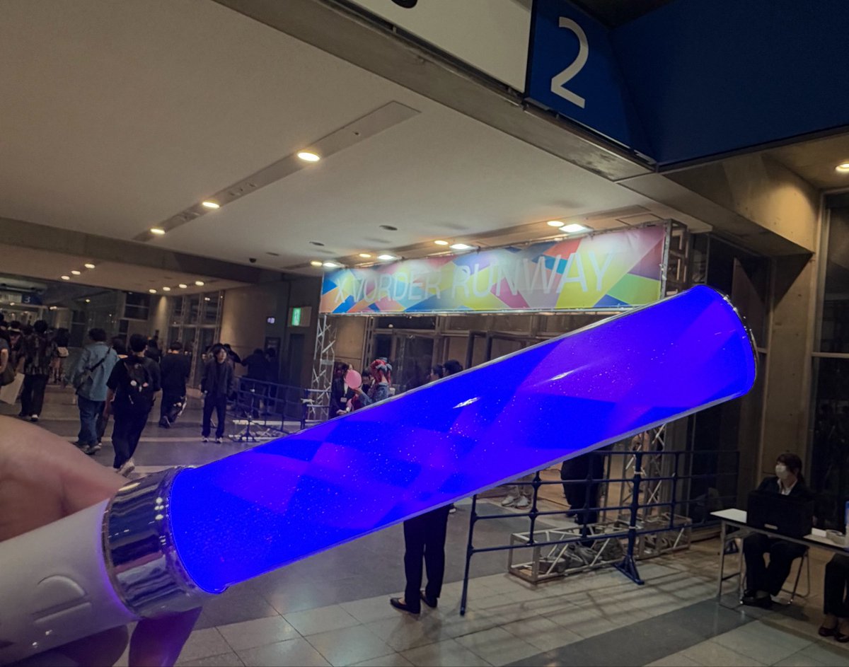 saku_xcode's tweet photo. ここでしか見れないコラボや演出に��きっぱなしで楽しいライブだった！
ビビデバのメンツも熱かった🔥
衣装もパフォーマンスも最高でした✨
#X_VORDER_RUNWAY https://t.co/u3P8vBO2ft