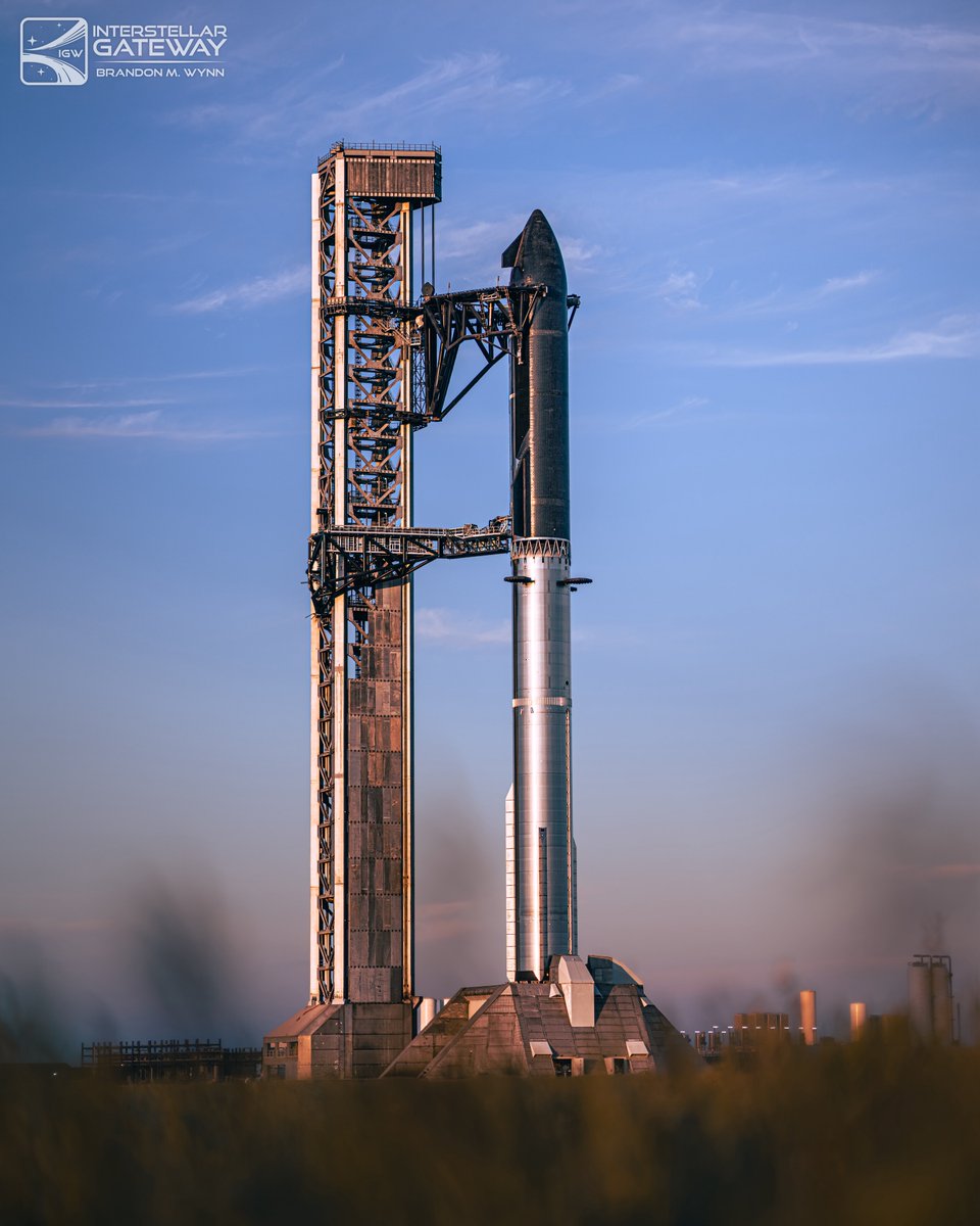 interstellargw's tweet photo. Starship goes orbital in T-24 hours

Join us LIVE: https://t.co/wG9Ib19eQU https://t.co/ISZnwuyaYm