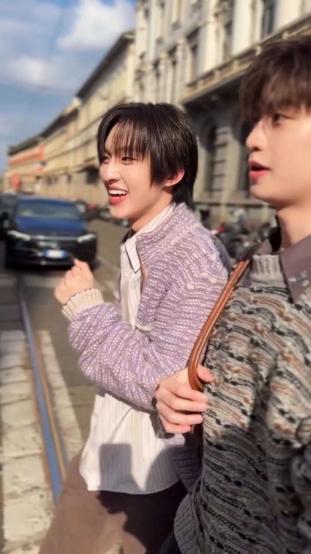 jibjeab's tweet photo. Thomas &amp; Kong are owning this MARNI look.

THOMAS KONG MFW SS27
#MARNIxTHOMASKONG 
 
#Marni #MarniTH
#Marniss27 #ThomasKong 
#tthomastc #kongjiro https://t.co/XgeukcjWGc