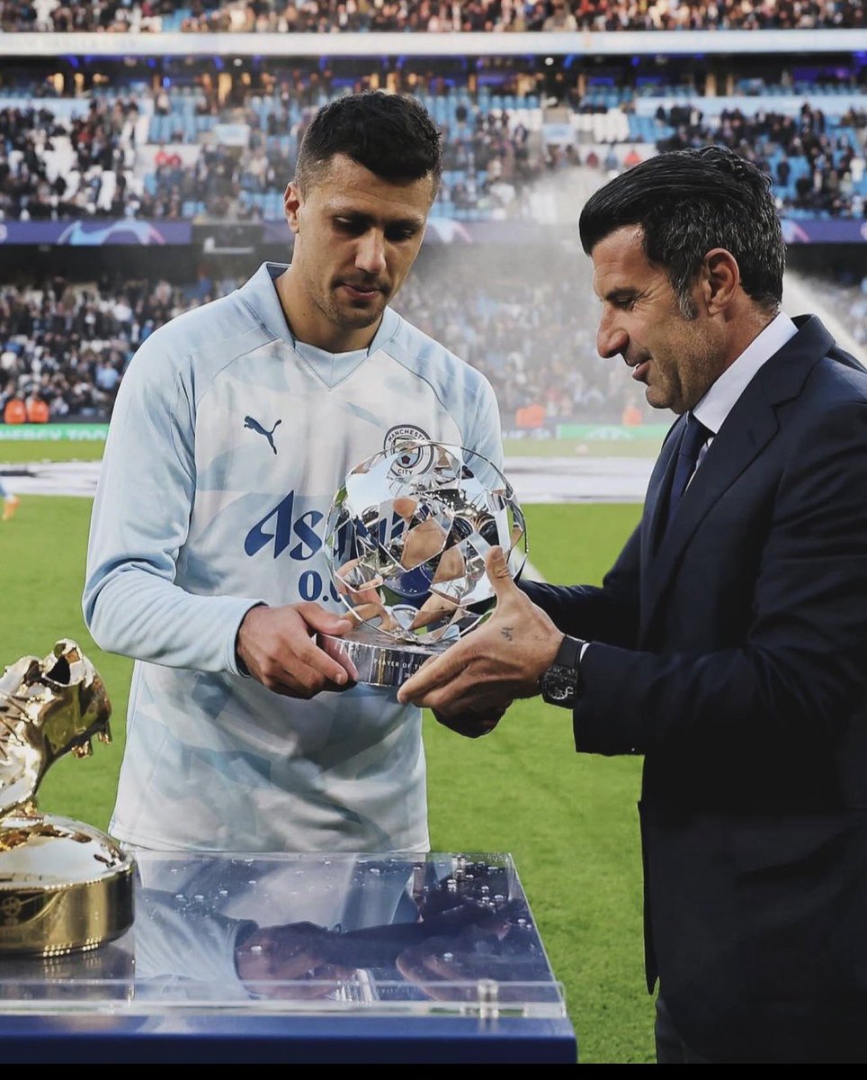 gnf_ogo's tweet photo. Even Ronaldo all through his career has never been the best player at any international tournament, Rodri has 3. 

the only funny winner here is Dembele. https://t.co/zKY7vMftxc