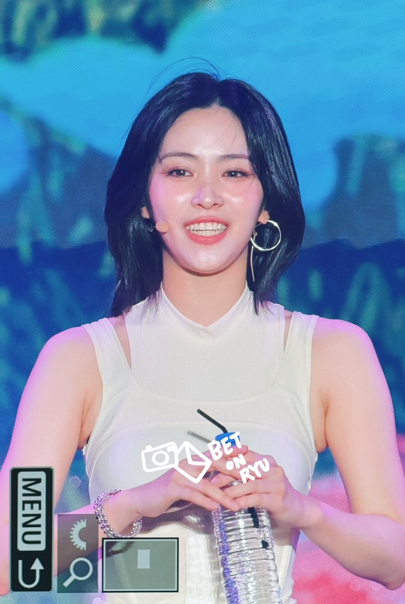 betonryu_srj's tweet photo. 260927 KRAZY Music Festival

#있지 #ITZY #류진 #RYUJIN 
@ITZYofficial https://t.co/00DRc8Bjy5
