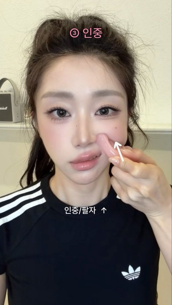 rorobeauty_0's tweet photo. 생각보다 너무 많은 분들이 참여해주셔서 준비한 수량으로는 아쉽겠더라고요 ••

그래서 마지막으로 남겨둔 해파리 괄사까지 꺼냈어요!

인용된 글을 RT해주신 분들 중 50분께 보내드릴게요! https://t.co/hNMp199hve