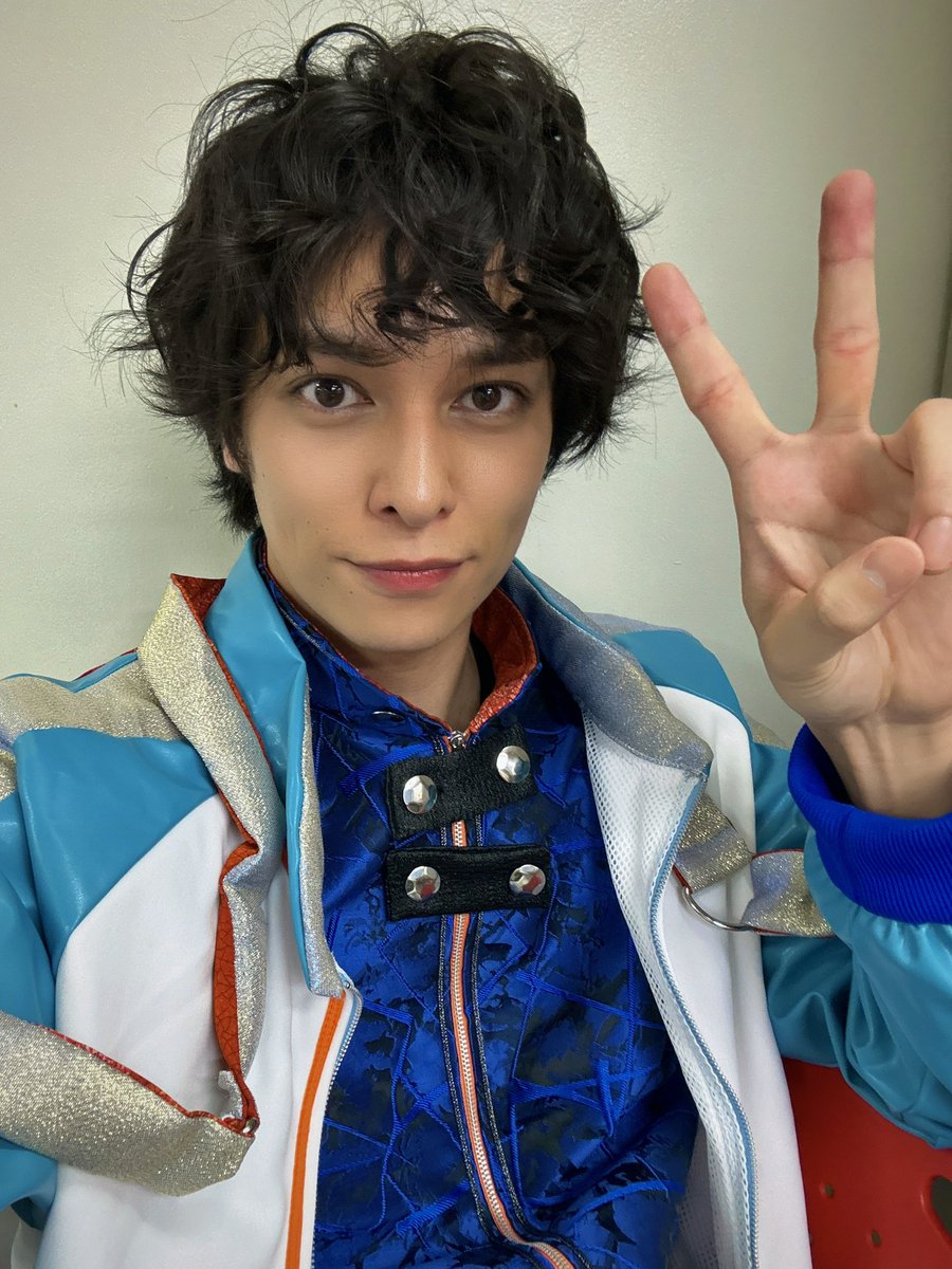 Setokkun_1216's tweet photo. #舞台AIBy
全8公演無事終了🤖
ご観劇誠にありがとうございます。

素敵なスタンディングオベーションも
本当にありがとうございました✨
みんなでつくった作品です！！
心から出れて良かった。

観に来てくださった皆様の
心に残る作品になってたら幸せです☺️

楽しかった✌️ https://t.co/4sSL7sUYXV
