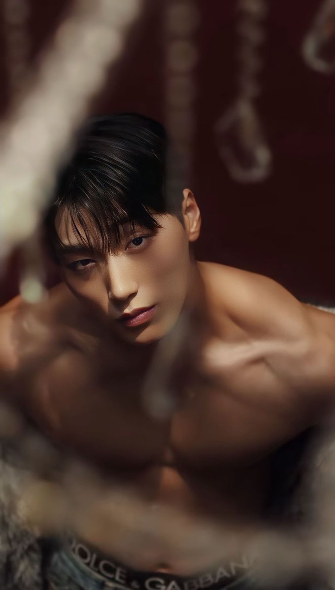 yxwnxzn's tweet photo. 이 사진들이 갤러리에 있어도 될까 https://t.co/KeRBgVPpCy
