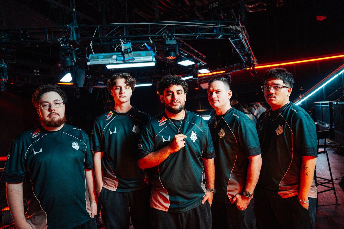 ValorantEsports's tweet photo. 4 matches. 8 maps played. 8 maps won.
Americas brought the heat to #VALORANTChampions https://t.co/cgy0C6Dlxd