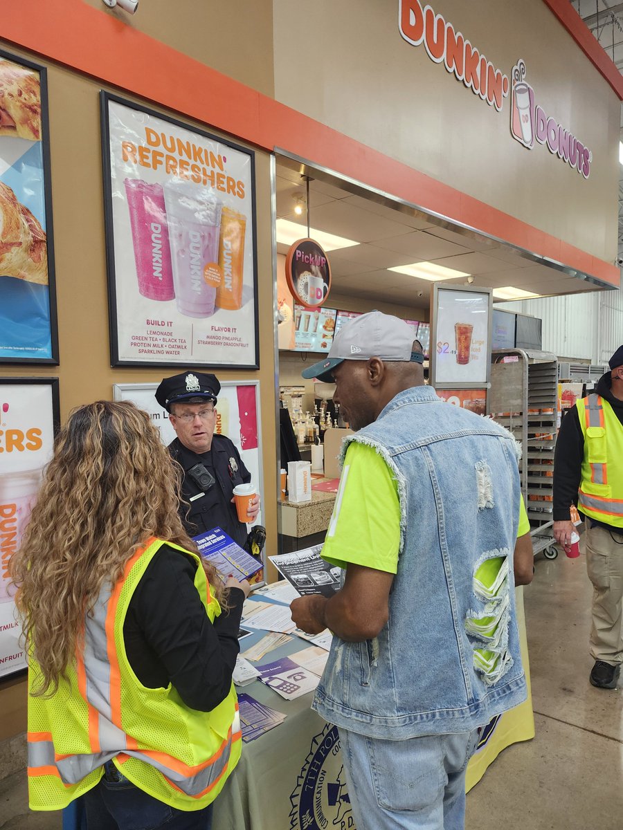 PPD07Dist's tweet photo. Captain Steven O’Brien and the Community Team from the 7th District joined the community at BJ’s for Coffee with a Cop, enjoying good conversation, meeting residents, and building stronger relationships with the community. https://t.co/Mr1KdvVXXb