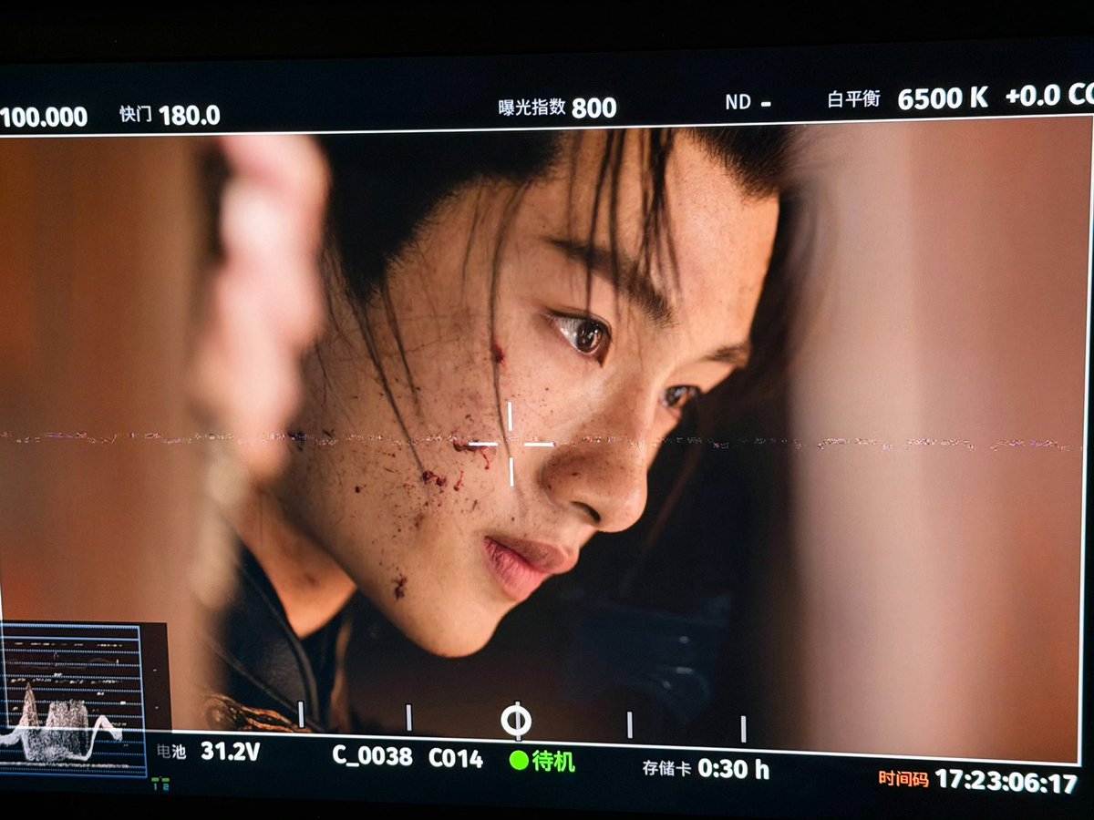 soicy94's tweet photo. นี่รู้สึกว่าเชี่ยเฟิงชุนกระแสมันไม่ได้แรงเท่าซันไชน์อะอันนี้ดูตามเอนเกจรอยเตอร์นะ แต่ยอดจองขึ้นเรื่อย ๆ แปป ๆ ยอด 7 แสนแล้วแบบเกินคาดจริง ๆ ขยับไม่เร็วแต่ไม่หยุด พึ่งปิดกล้องไปยังมีเวลาเก็บยอดอีกนาน https://t.co/kDQgn1vVnk