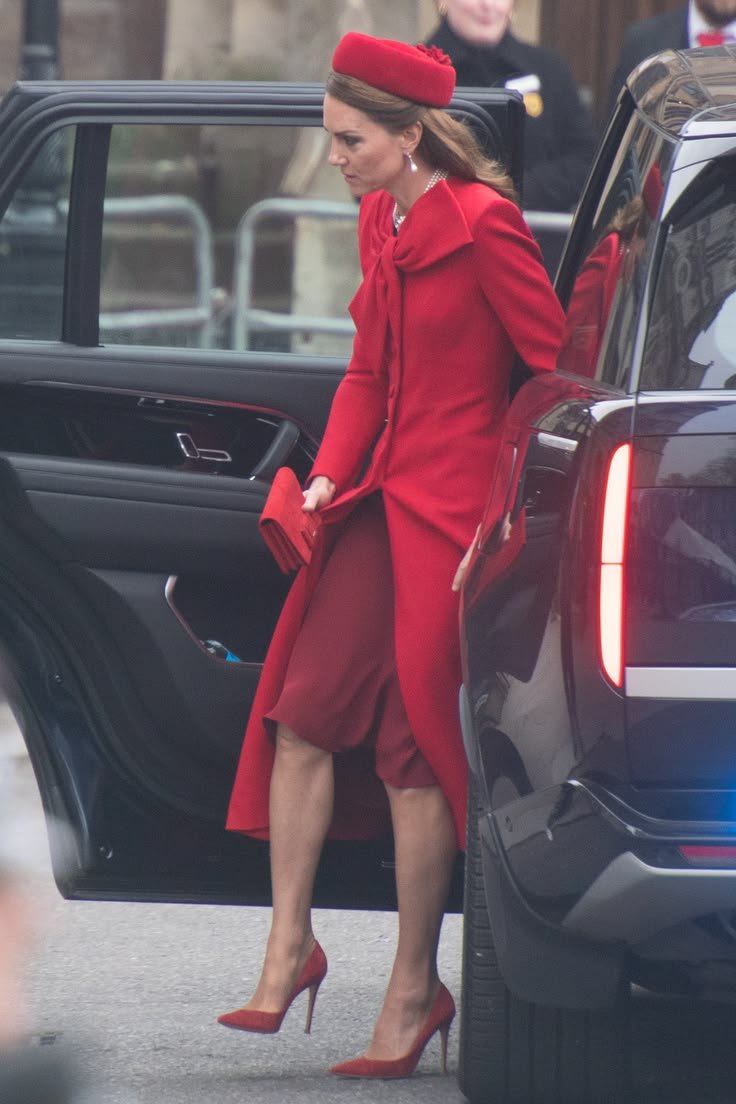 princessCahfc's tweet photo. Happy Sunday to you all wishing you all a great and wonderful day 💖🥰 https://t.co/yjvjxw7FC5