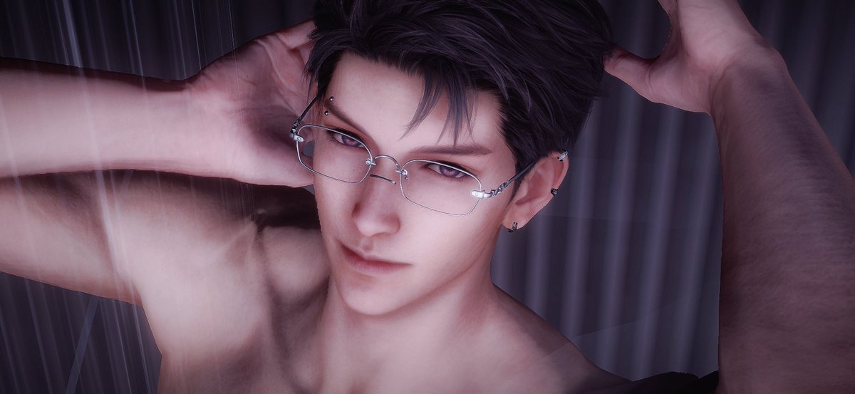 maiapplebaby's tweet photo. Installed a hidden camera in the shower head, I think he knows :3 https://t.co/18DDq6isQN