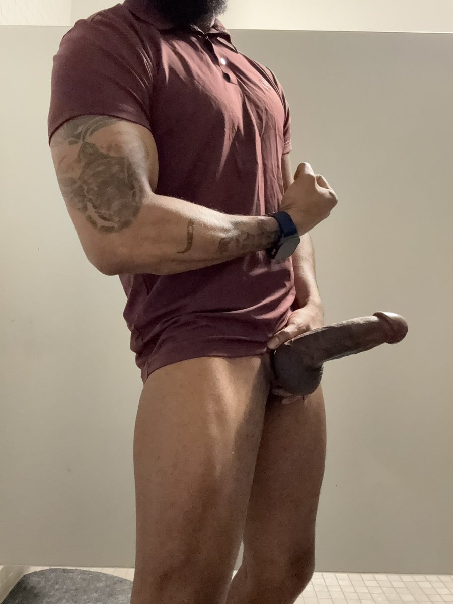 bigjoe909t's tweet photo. Retweet if you want this in your ass/mouth https://t.co/riPwzu24BL