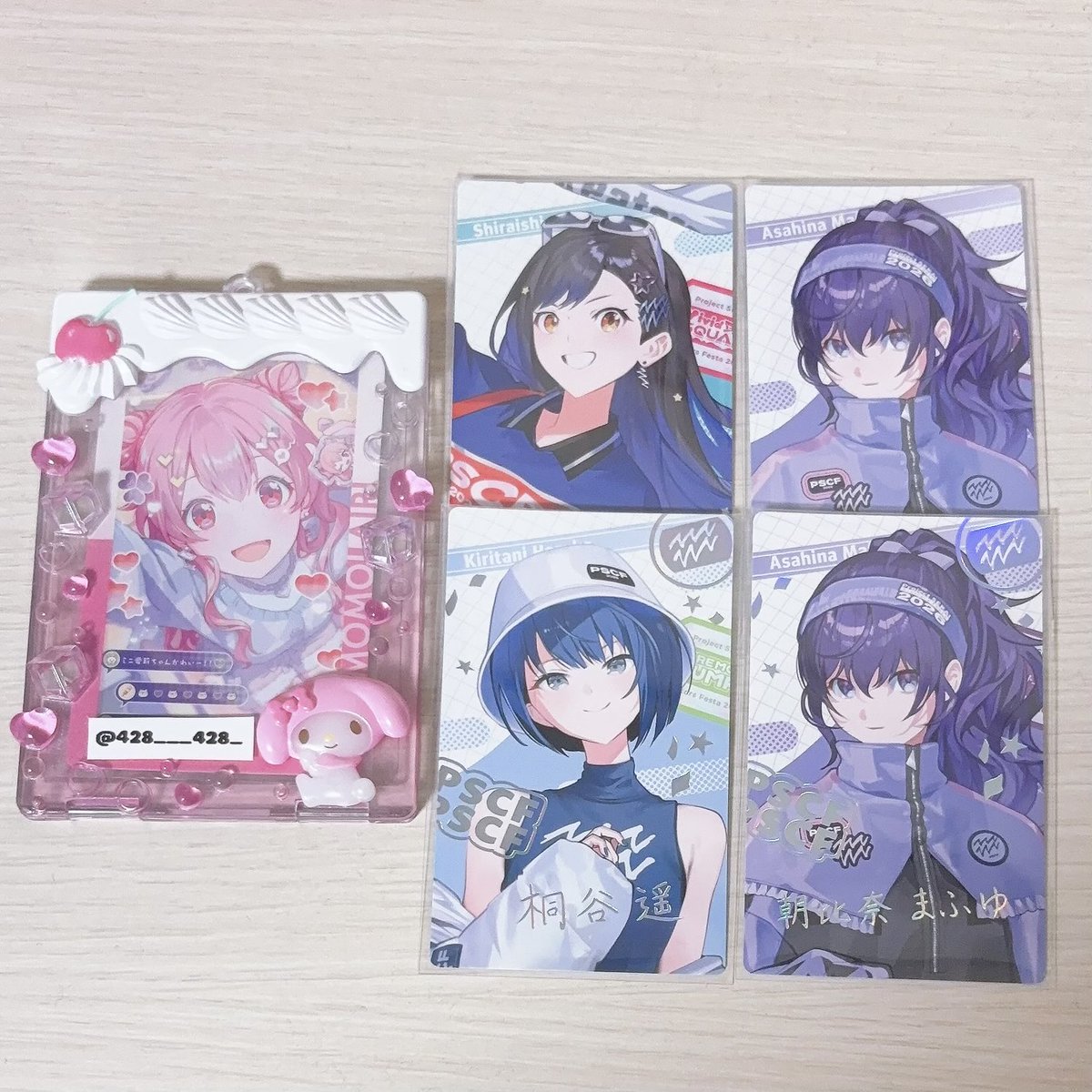 02ASK4's tweet photo. 《 交換 》プロセカ サンリオ コネライ クリフェス エピカ

求)画像一枚目 ノーマル愛莉＞KAITO(身内分)
譲)画像二、三枚目
サンリオエピカは予約済みです。
箔押し、星4イラストは比率違い優遇

交換垢シャドバン中のため趣味垢で募集かけてます
お気軽にお声掛けください！ https://t.co/gP0ZyRBiX3