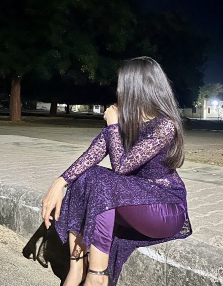 Cherrylapacha's tweet photo. زندگی بھی عجیب ہے…
کچھ لوگ ہمیں محبت سکھانے آتے ہیں،
اور کچھ ہمیں یہ سکھا کر چلے جاتے ہیں کہ محبت میں خود کو کھونا نہیں چاہ��ے۔

𓆩 𝓒𝓱𝓮𝓻𝓻𝔂 𓆪 https://t.co/UVzShQjRgA