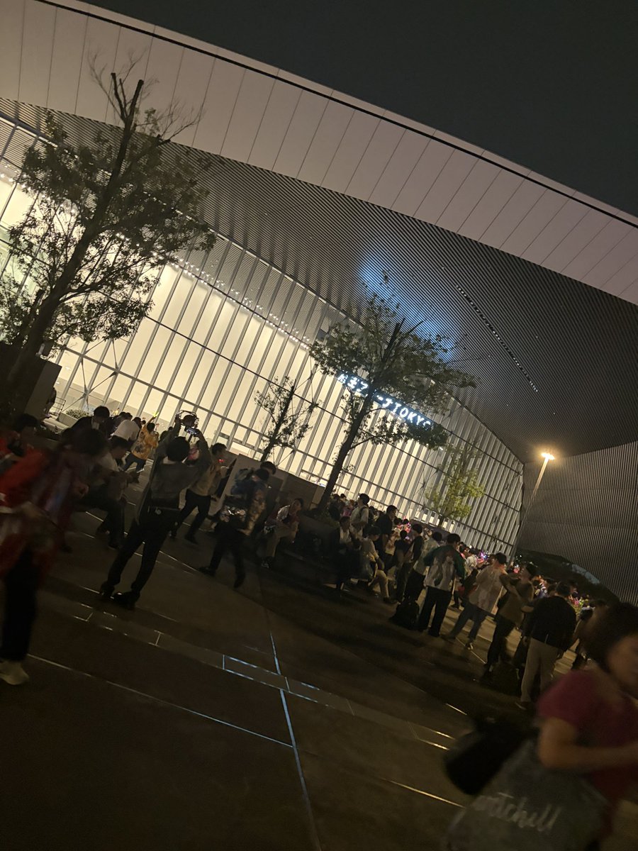 sumooosya's tweet photo. ここにいます！
名刺交換したいです！！！！ https://t.co/A2x55hnsDX