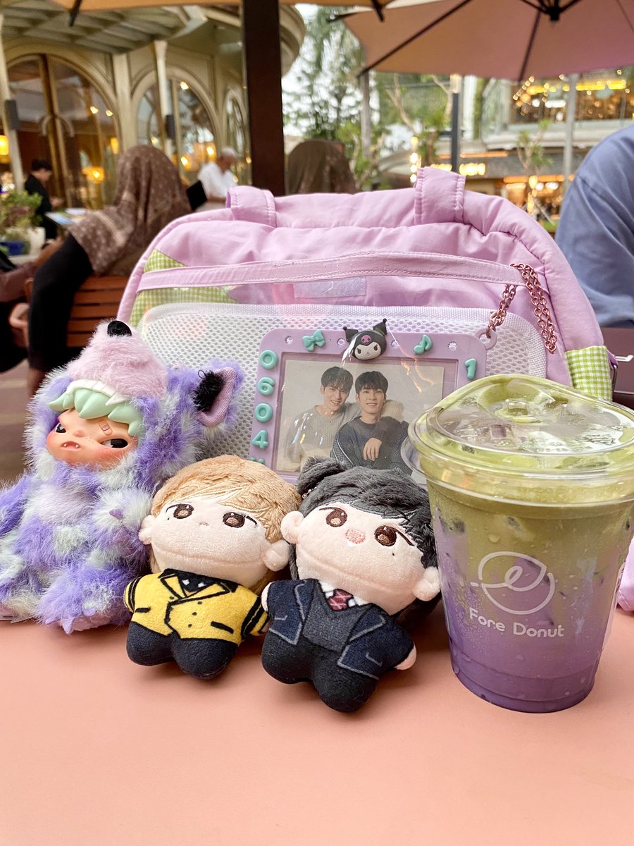 Thianchovy's tweet photo. Udah coba dan enakkkk guisss 😋💚💜
Donat nya juga kita ijo ungu kan 😝 https://t.co/8GjxhKSRv4