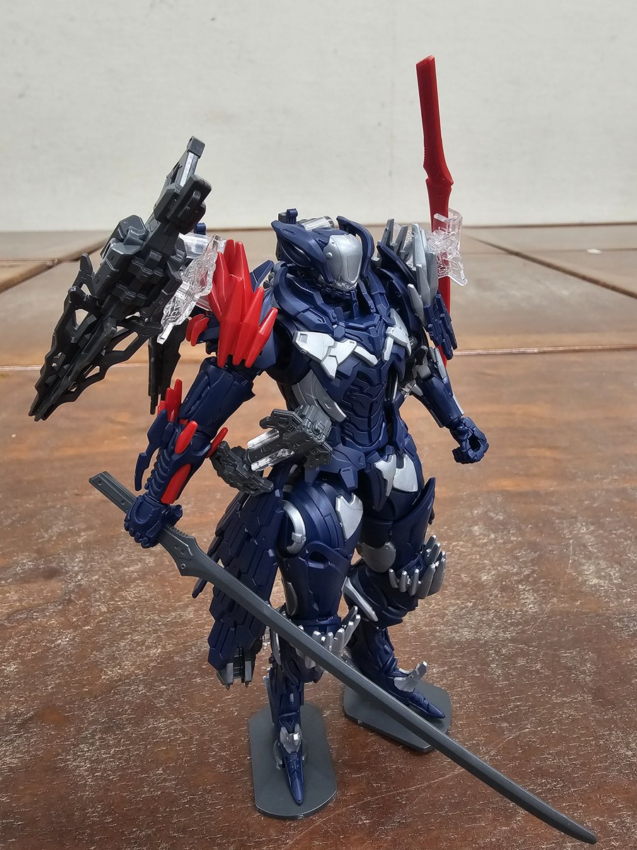 pisconor's tweet photo. 1ヶ月ぶりの制作会。
30MMの新作で｢名伏しがたきもの｣を作成。
ディテールも細かく、大量の武器も付属。
サクッと素組だけどすばらしい。

#つくるのだ
#30MM
#プラモデルライフ https://t.co/naZ7zGFuKv