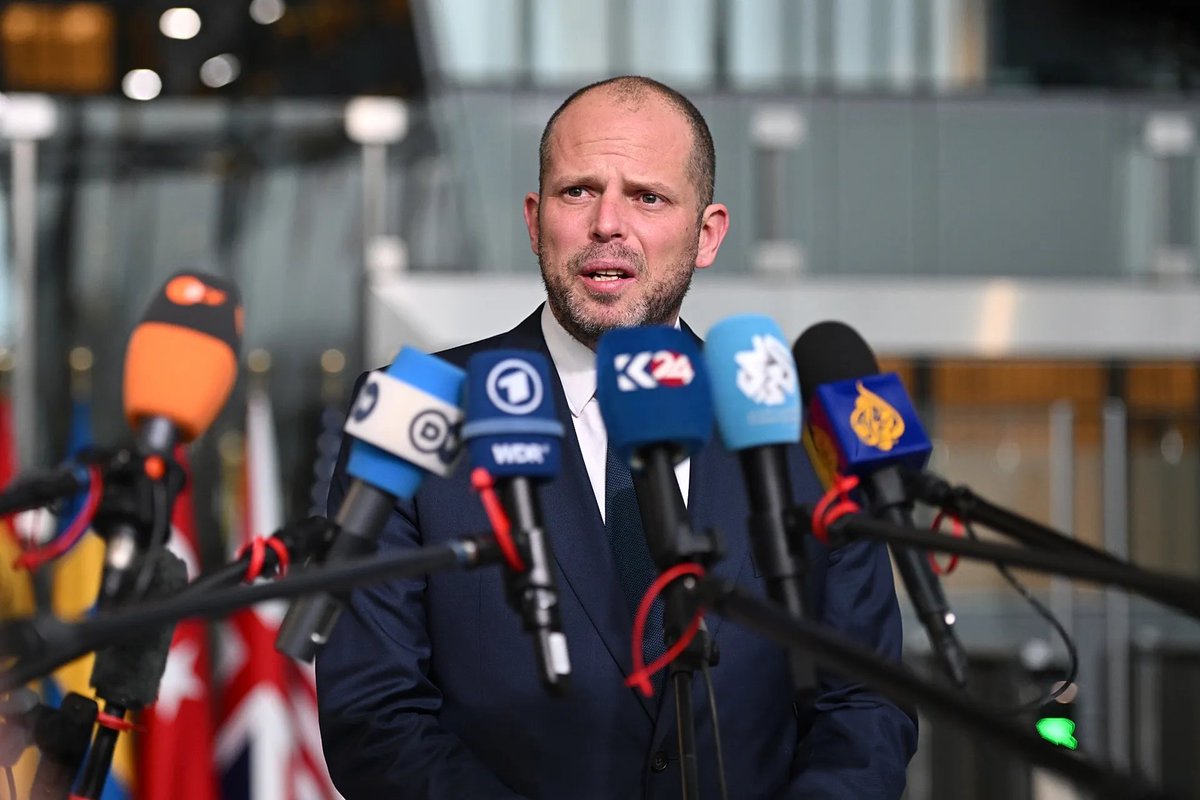 HillelNeuer's tweet photo. BREAKING: Belgian Defence Minister Theo Francken urges @ugent @VUBrussel @UAntwerpen to revoke award to Francesca Albanese after she calls to disarm Ukraine and distorts Holocaust. “She is pro-Russia and hates Jews. This honorary doctorate is a pure disgrace. Please revoke it.” https://t.co/yzGMWXgGRB