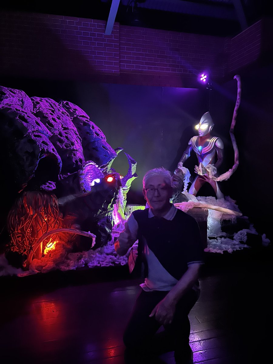 196583vfl's tweet photo. ウルトラマン60周年展に行ってきました！
中国の友人達と盛り上がってました😀
お土産に内山まもる先生の懐かしいコミックをゲット❗️ https://t.co/gKycaYsWMe