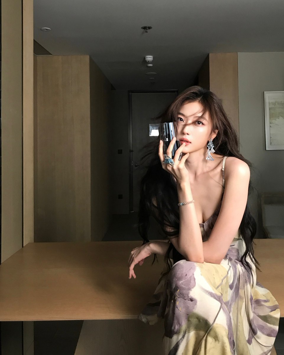 sunqiansource's tweet photo. #SunQian #孙千 https://t.co/liM9G2ttFJ