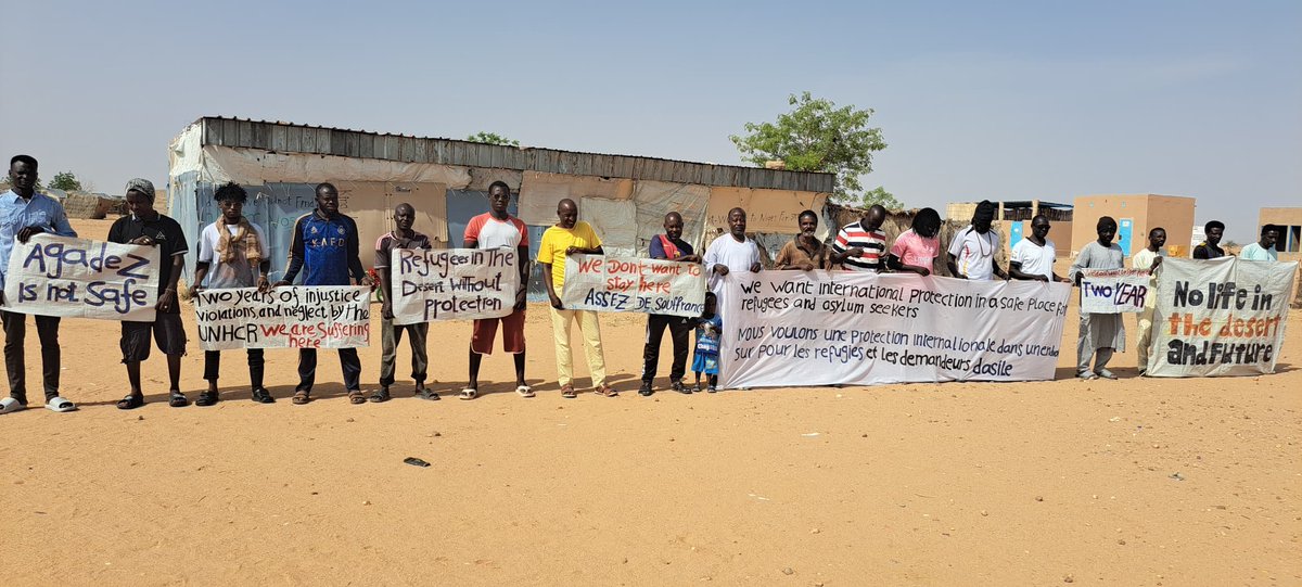 yousef_ism58349's tweet photo. #Refugee_protest in Agadez, Niger #Two_years we don't give up
We don't want to stay here at all
Two-year we are suffering here @BarhamSalih @medeabenjamin @MarkJCarney @TizianaFerrario @WRadioColombia https://t.co/vjBqQkj2IN