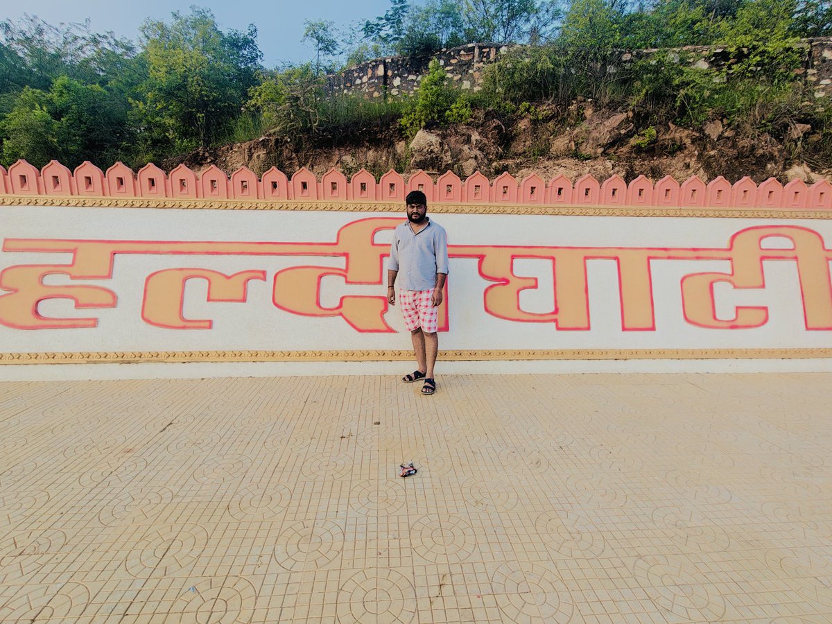 Gopal_Bassi's tweet photo. इस मिट्टी से तिलक करो ये धरती है बलिदान की…🙏
#हल्दीघाटी ✊🚩 https://t.co/Hmu4PSaQMb