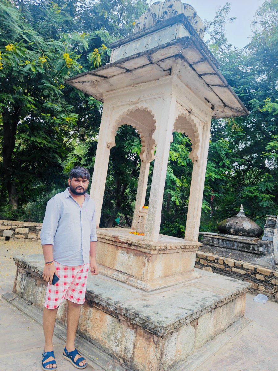 Gopal_Bassi's tweet photo. इस मिट्टी से तिलक करो ये धरती है बलिदान की…🙏
#हल्दीघाटी ✊🚩 https://t.co/Hmu4PSaQMb