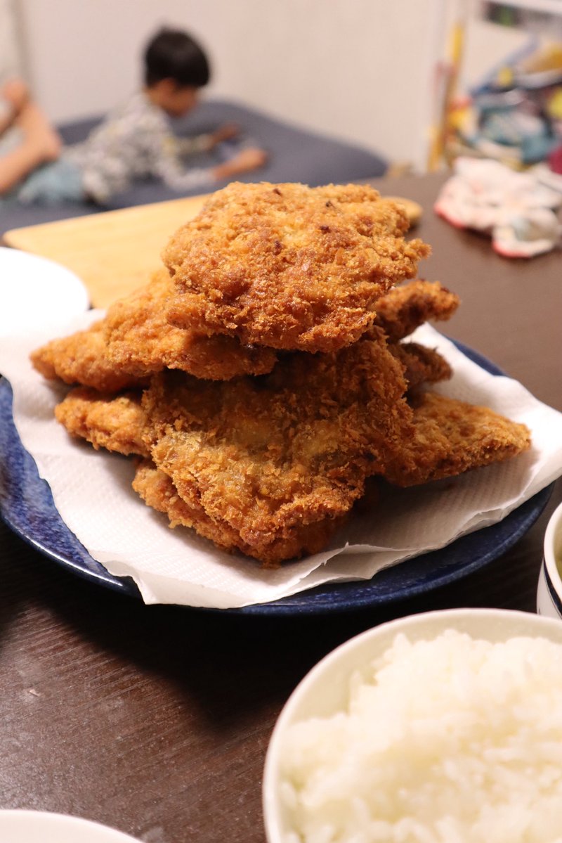fish_ochapi's tweet photo. とんかつもーりもり。 https://t.co/teiJSSCmRH