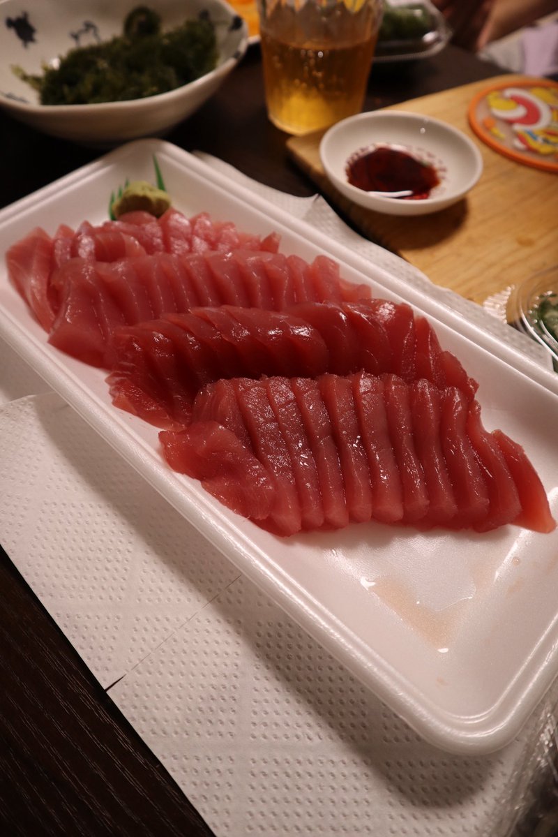fish_ochapi's tweet photo. 沖縄のマグロはめちゃうまいのだ。 https://t.co/SO38aguFKw
