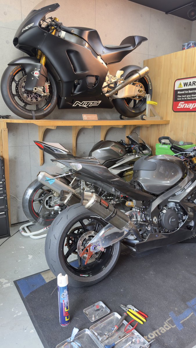 gsxr_junky's tweet photo. 大黒帰りに凸ってHELでRホース作ってもらった👌
#HELperformance https://t.co/mQPaDtmBjd