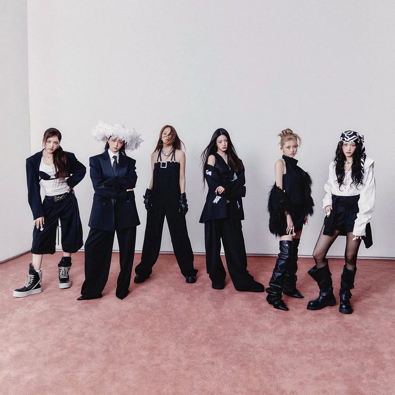 kchartsmaster's tweet photo. IVE announces their comeback with the EP "Looks Can Kill", out on October 26.

A pre-release will drop on October 19. https://t.co/KEfulvQLRf