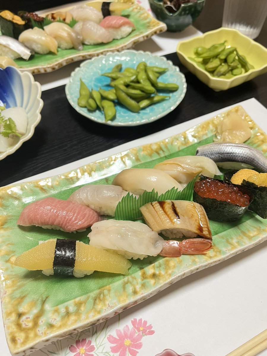 nyann_96's tweet photo. 地元の大好きなお寿司屋さん🍣 https://t.co/FxjXEK6OAB
