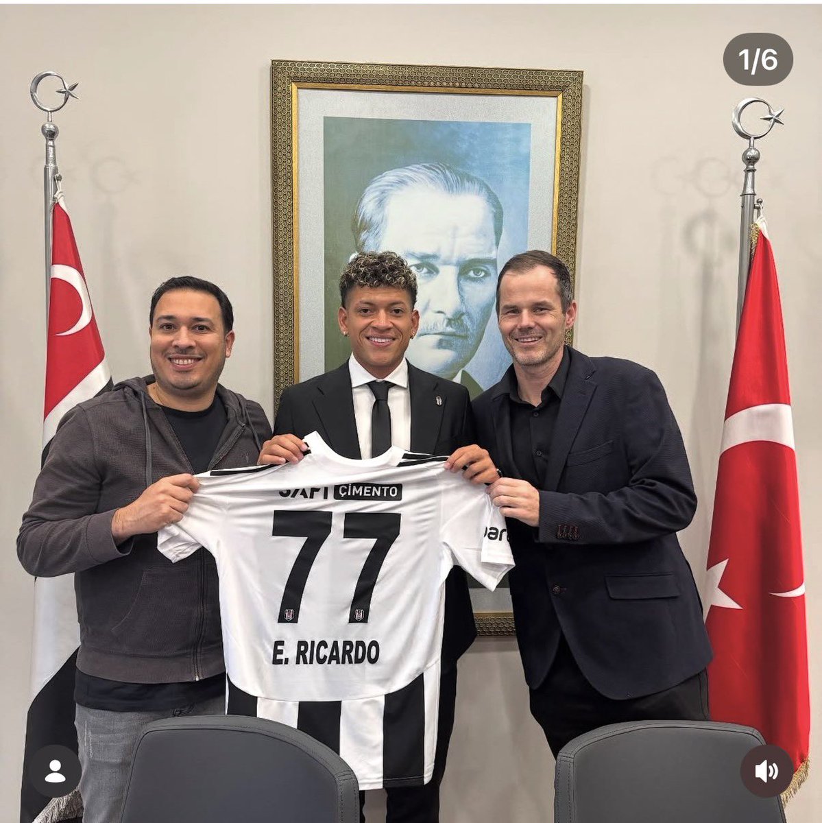 pascall21's tweet photo. Dandi Ece yine bişeyler biliyormuş gibi röllenmelere girmiş, al bir Ali’yi vur öteki Aliye. Neyse bir kaç tane geri zekalı gördüm bu Elan işini Graf yaptı ona diyor demiş. Bu tamamen art niyetli bir algı Elan tamamen bu altaki arkadaşın işiydi boş yapmayın https://t.co/2rTq8qfLZe https://t.co/u2Ayck0rll