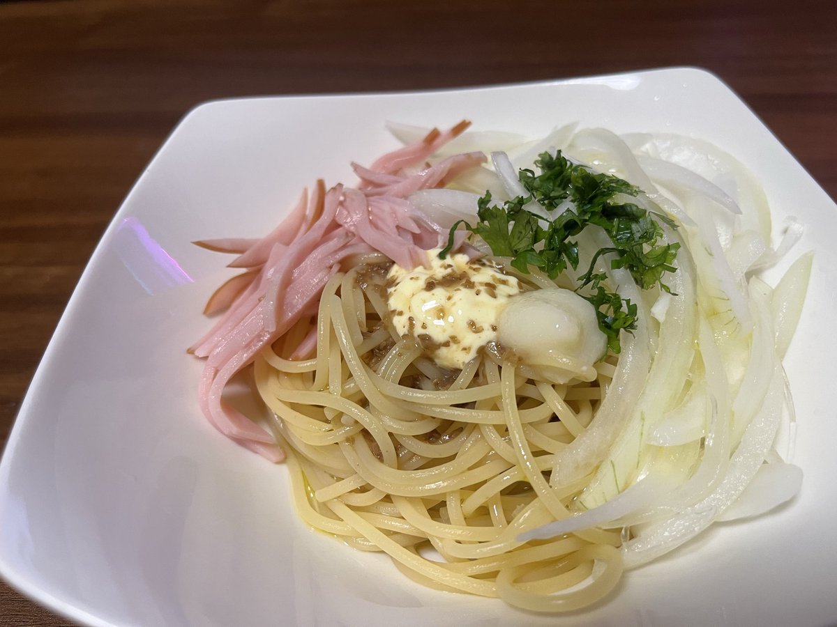 tuginalu's tweet photo. #晩ごはん
#晩酌
#飯テロ

なーんかじめーっとして梅雨かなぁー
って思うくらいな１日でした。

お外にも出てないからお腹空いてなくて
おつまみ3種と冷製パスタにしました。

お品書き
はんぺんの青海苔マヨ
厚揚げステーキ
茄子のそうめんつゆ漬け
胡麻ポンマヨパスタ

雨ばかりでイヤーな気分です。 https://t.co/07Y8Zu5QlO
