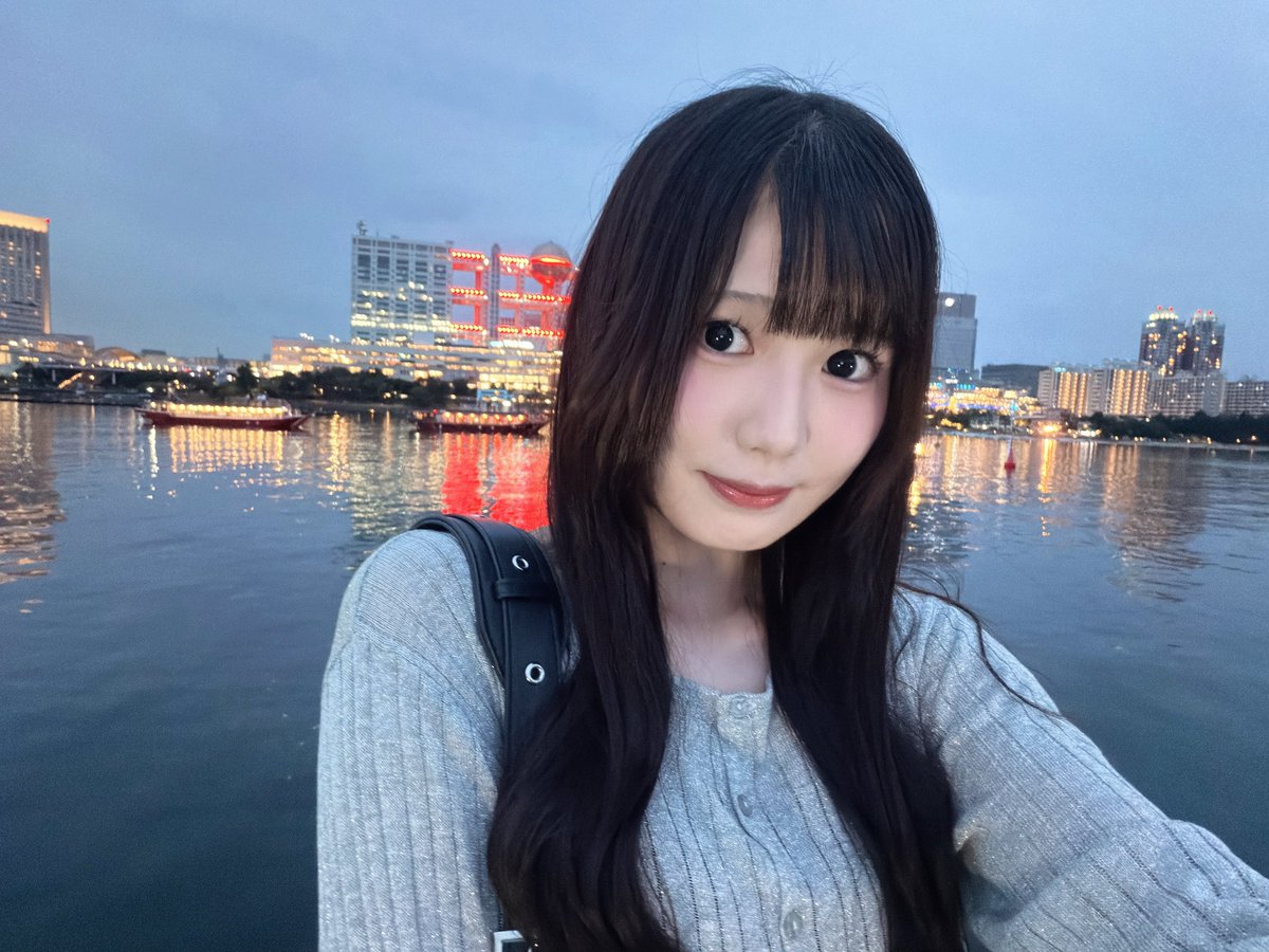Drawry_nanami's tweet photo. 本日は屋形船オフ会ありがとうございました！みんな優しく楽しくお話してくれてありがとう💘素敵な時間だったなぁ~
屋形船からの景色とても綺麗だったね✨️🌃初めてこういうの乗ってアゲだった✌🏻

ワンマンまで１ヶ月を切りましたが、沢山盛り上げていきたいです！よろしくね🤝🏻 https://t.co/ANu1PdyH0H