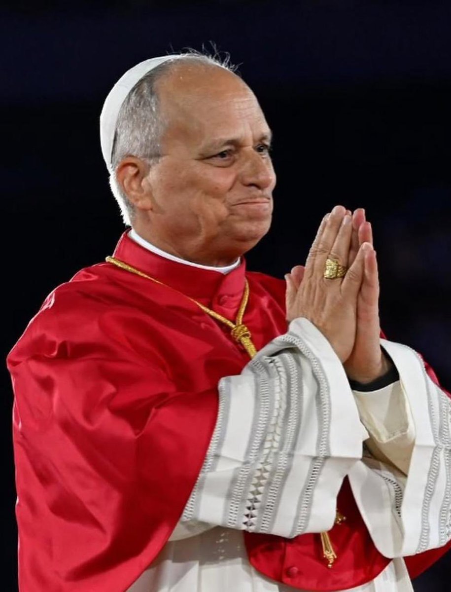 vickagarf's tweet photo. I simply love HIM! 🥹❤️
#PopeinFrance #PapanaFrança #PopeLeoXIV #PapaLeónXIV #PapaLeoneXIV #PapaLeãoXIV https://t.co/VP70VNOPMf
