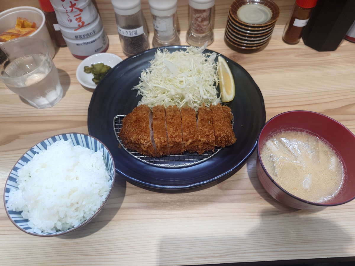 aile_verb's tweet photo. 池袋まで推しの写真を撮りに行ったり、美味しいご飯食べたりのんびりした休日だった✨ https://t.co/zzFxTiuiDX
