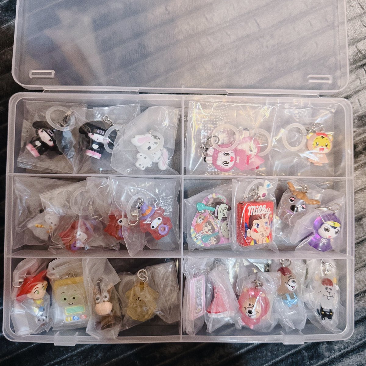vanillaxhuk's tweet photo. 譲⤵︎ ︎

トイストーリー たまごっち ケロケロ くだもの 呪術廻戦 チェーンソーマン どうぶつの森 https://t.co/gh03D8p1Tu