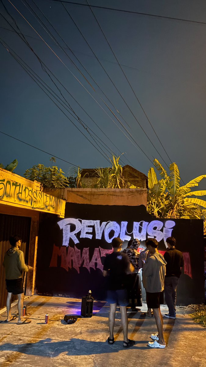 SudDellaCitta_'s tweet photo. Api Perlawanan Dimulai Dari Sekarang 💥
#RevolusiManajemenPSS
#PieterOut
#YoniArsetoOut
#ResetPSS
#RombakTotalPSS https://t.co/puHtzHzYmD