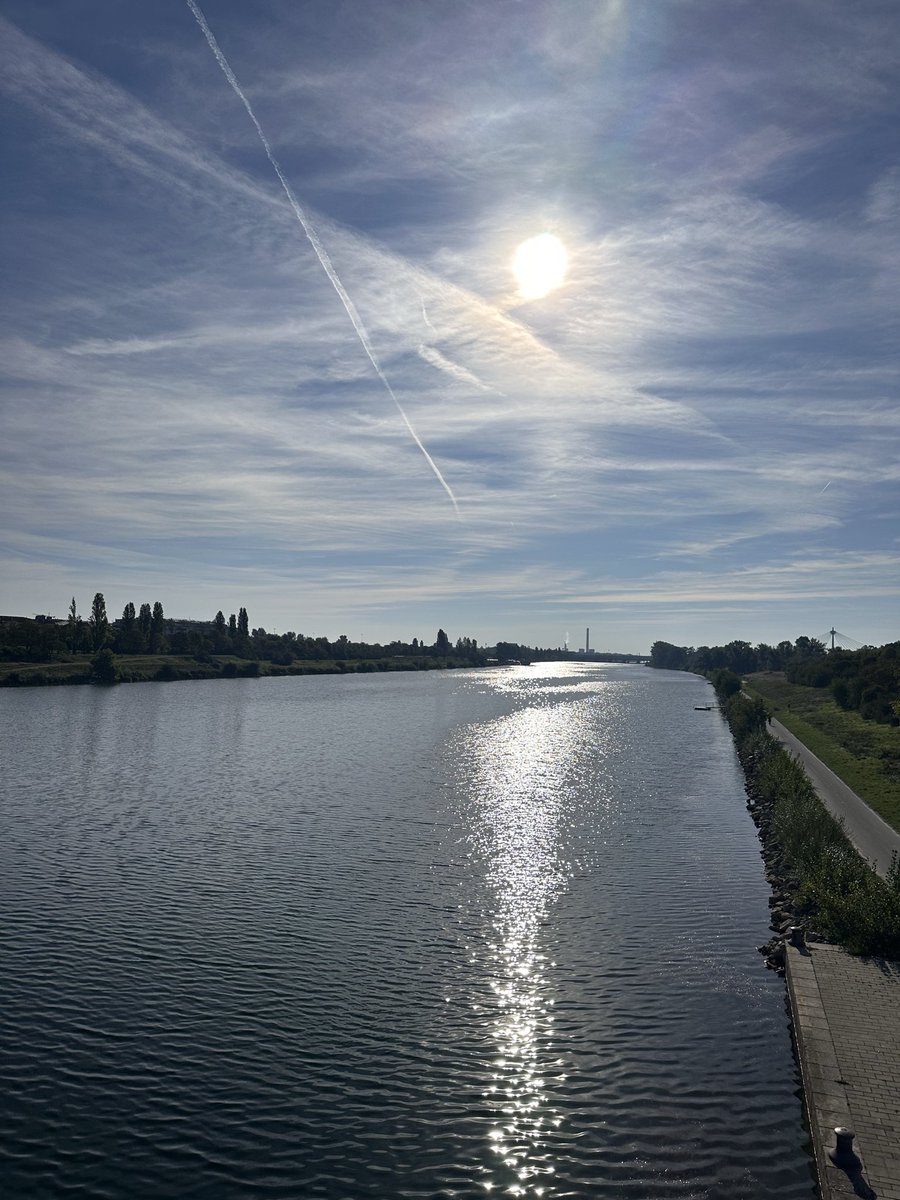 Akhtarb1's tweet photo. Ran today #IndusRun on #WorldRiversDay in honor of my beloved #IndusRiver, the lifeline of civilizations, cultures, and communities for thousands of years. May #SindhuNadi #DaryaeSindh flow clean, free, and strong for generations to come. πββοΈπ #SaveIndus #WorldRiversDay https://t.co/QLc0iIaOJt