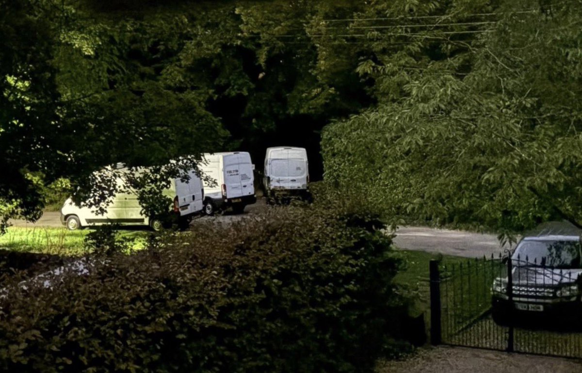 WarMonitor3's tweet photo. An alleged photo of the three vans which are being defused by the Bomb Squad near the RAF Fairford based linked to the suspects. https://t.co/asgUNEGcDr