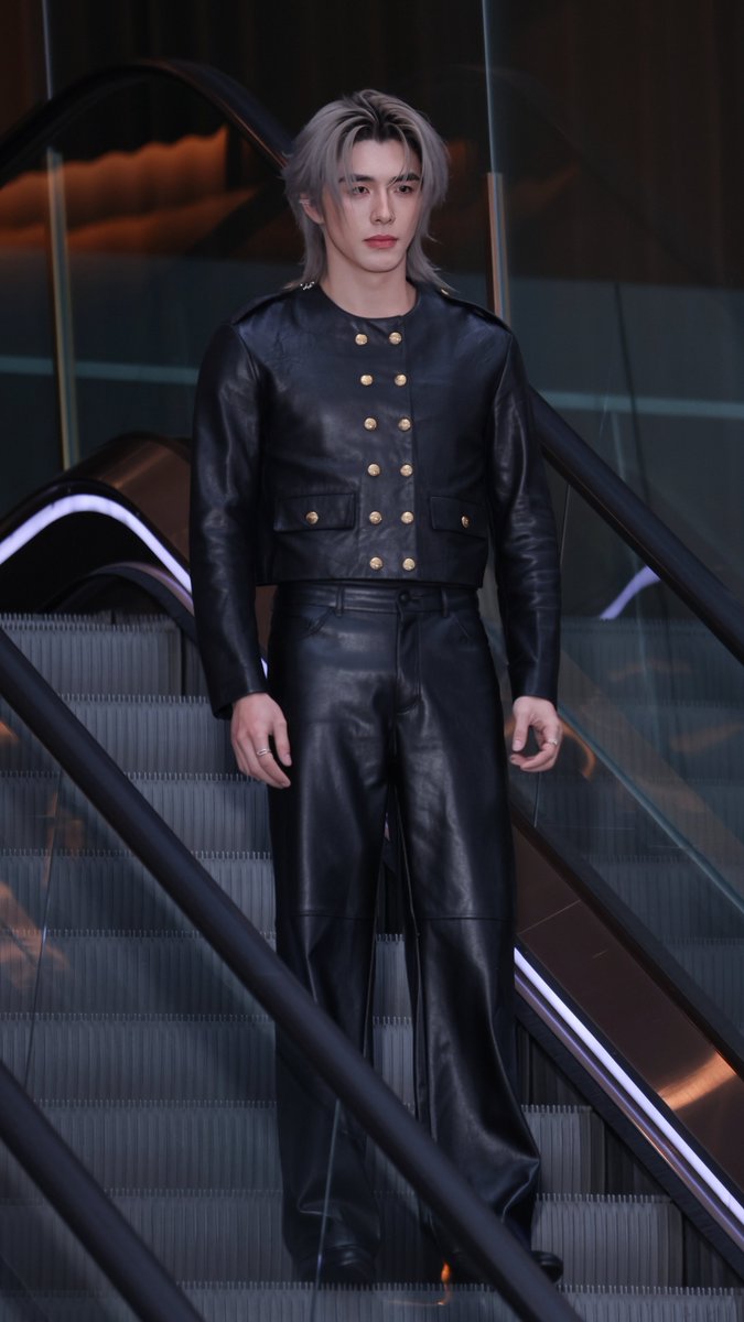 vivi_ffkh's tweet photo. Full body shot for today's cyberfantasy look 🤖

FEEDxKHAOSOD AWARDS 2026

🐋🫶🏻💥🐈‍⬛💫
@bxxm_rvw
#FEEDxKHAOSODAwards2026xBOOM #BXXMRVW #RVW #BoomRaveewit https://t.co/64miX0FwzZ
