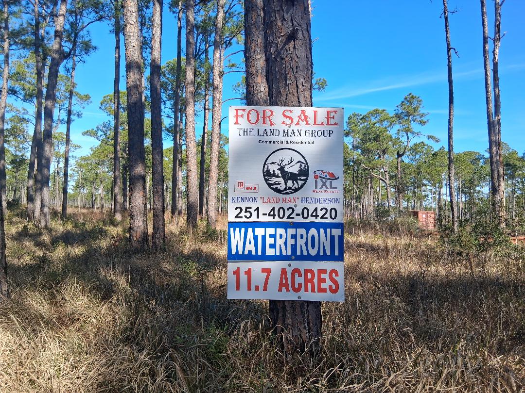kennonhen's tweet photo. The Land Man Has This 11.7 Waterfront Acres in Coden Alabama 

Brokered By IXL Real Estate 

Kennon " Land Man " Henderson 
251-402-0420

Johnson Rd Coden, AL 36523
Lot #1 Heron Bay Estates 
Priced at 129,900 

No Owner Financing https://t.co/HQ4nmBGAGv