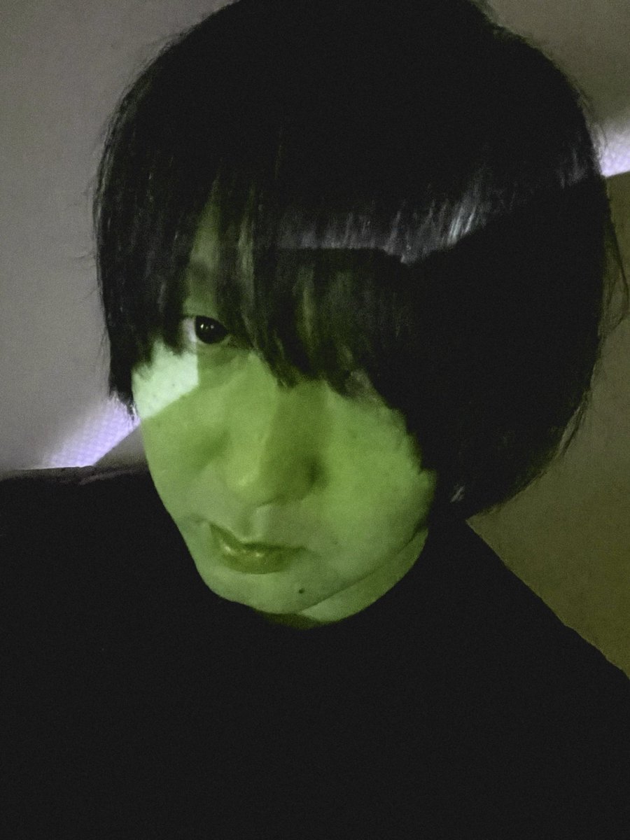 nakanano's tweet photo. トニー・アウスラー展

様々な色が絡み合う事で生まれる色のハーモニーとトニー・アウスラーの奇才さを感じた

#トニー・アウスラー展
#tokyonode 
#davidbowie https://t.co/D2YpfSX4ic