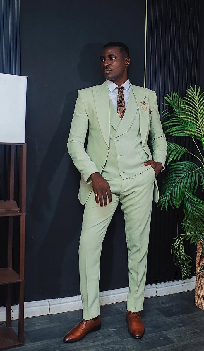 therealsnaZz's tweet photo. Pick your outfit….

WATCH THANDEKA RISE
ALL EYES ON THANDEKA
#BlessedSundayWithThandeka
#WatchThandekaRise https://t.co/qhh1ChuAS5
