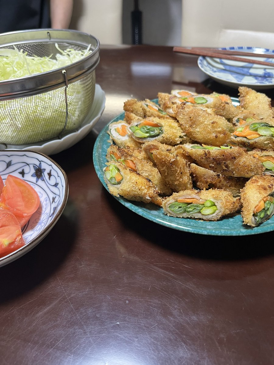 Kosegonbook's tweet photo. ばぁばが作ってくれた晩御飯🙏
いつもありがとう✨😭 https://t.co/gqBHjGyq0k