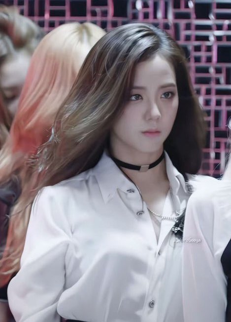 JISOODIOR_'s tweet photo. She was ASIA IT GIRL from the first day https://t.co/ldPLumea3R
