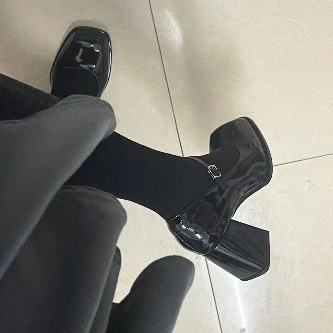 Wang1111nip's tweet photo. 天冷加丝
#御姐 #反差 https://t.co/66thr1P5Kh