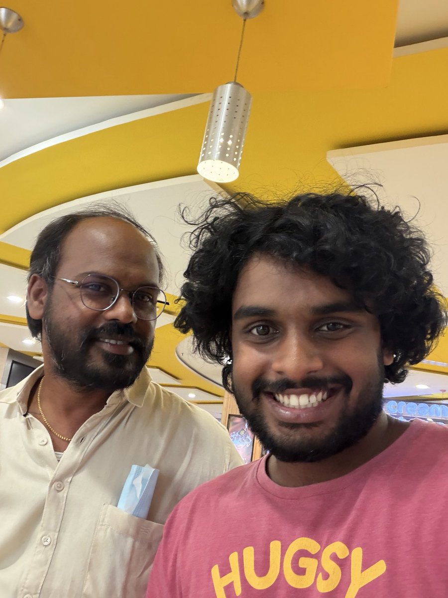 midhunsrisai's tweet photo. annaa, good afternoon annaaa. Nice meeting you annaa @ursmohan_kumar  🫡🫡🤞🤞😁😘😜 https://t.co/c56dQjosx4