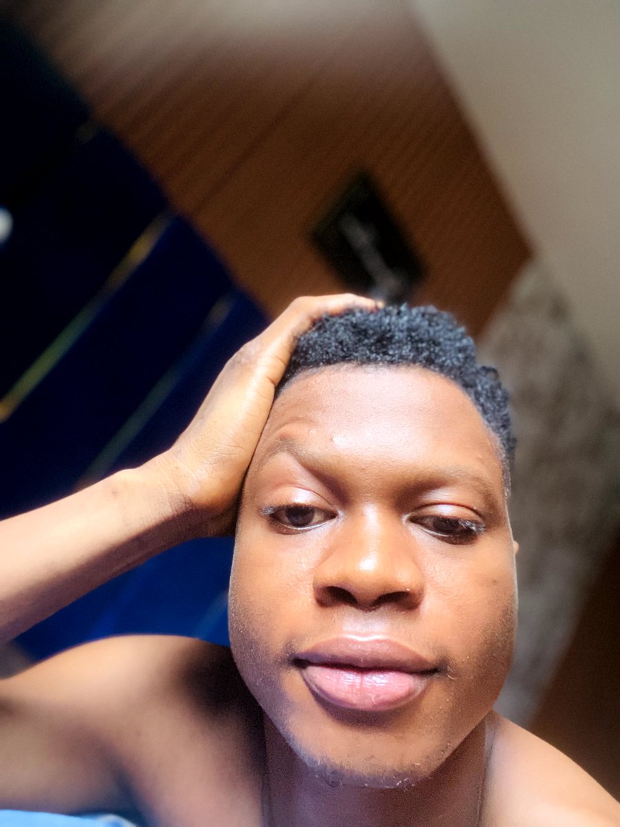 romeoeni's tweet photo. Happy Sunday 😂🙌 I no go church today, cus  church dey near my house, I dey hear everything wey Pastor dey talk ! 😂😂🙌 https://t.co/YVfTpteic1